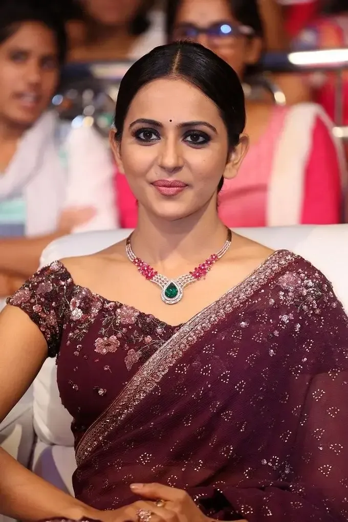 BEAUTIFUL INDIAN ACTRESS RAKUL PREET SINGH IMAGES IN MAROON SAREE 8